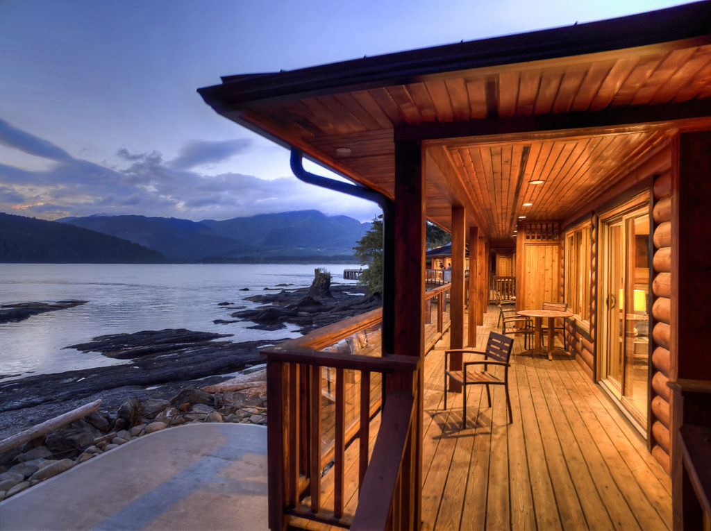 Beachfront 2 Bedroom with Private Fire - Wild Renfrew