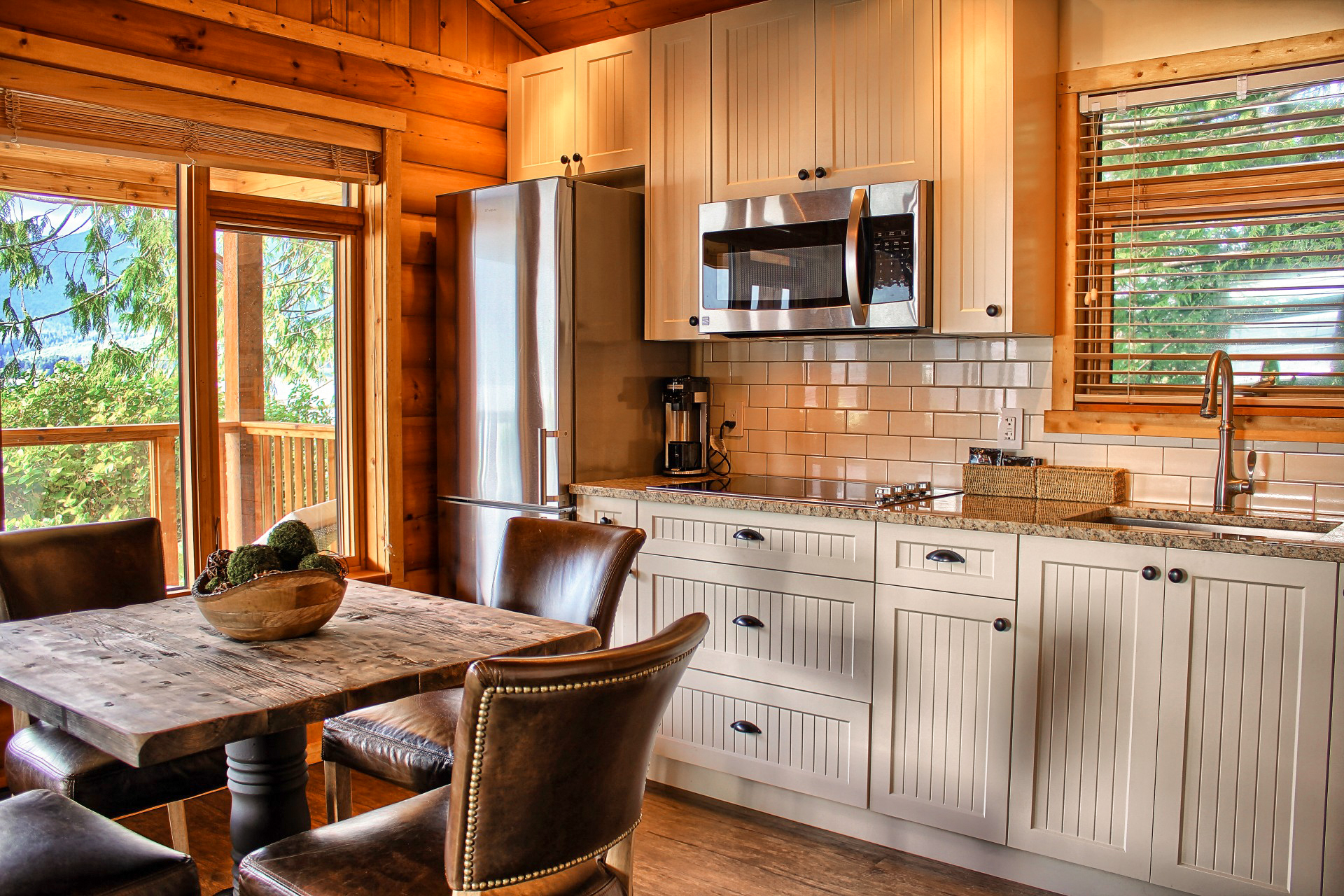 Viewpoint Penthouse With Private Hot Tub Wild Renfrew