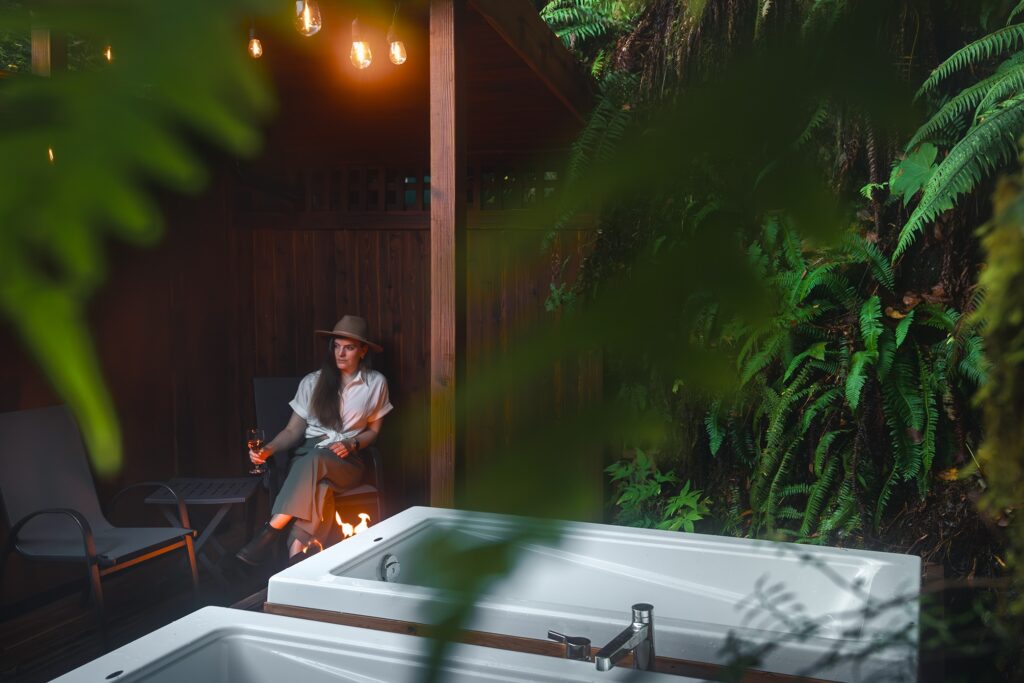 Wild Renfrew's Warfside King Suite with 2 outdoor soaker tubs in Port Renfrew