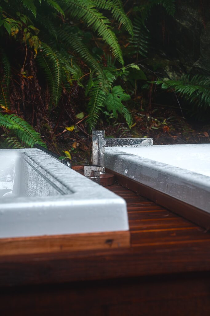 Wild Renfrew's Warfside King Suite with 2 outdoor soaker tubs in Port Renfrew