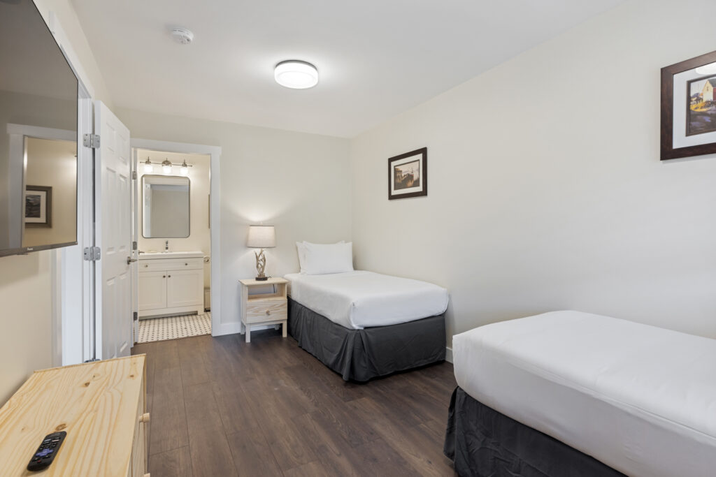 West Coast Trail Lodge Superior two Bedroom two Bathroom in Port Renfrew British Columbia second bedroom 2 twin beds